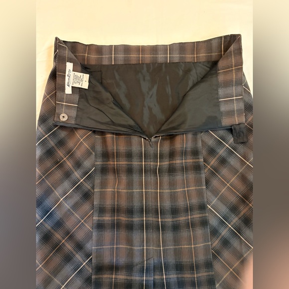 Katherine Barclay Brown Plaid Pencil Skirt - Picture 8 of 16